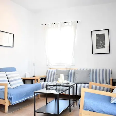 Awesome Traditional Maisonette House - Kythnos