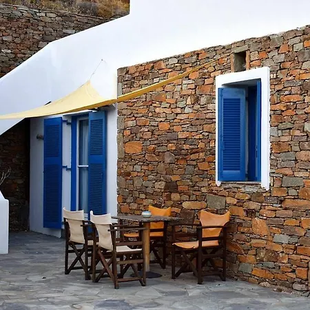 Awesome Traditional Maisonette House - Kythnos Casa de Férias